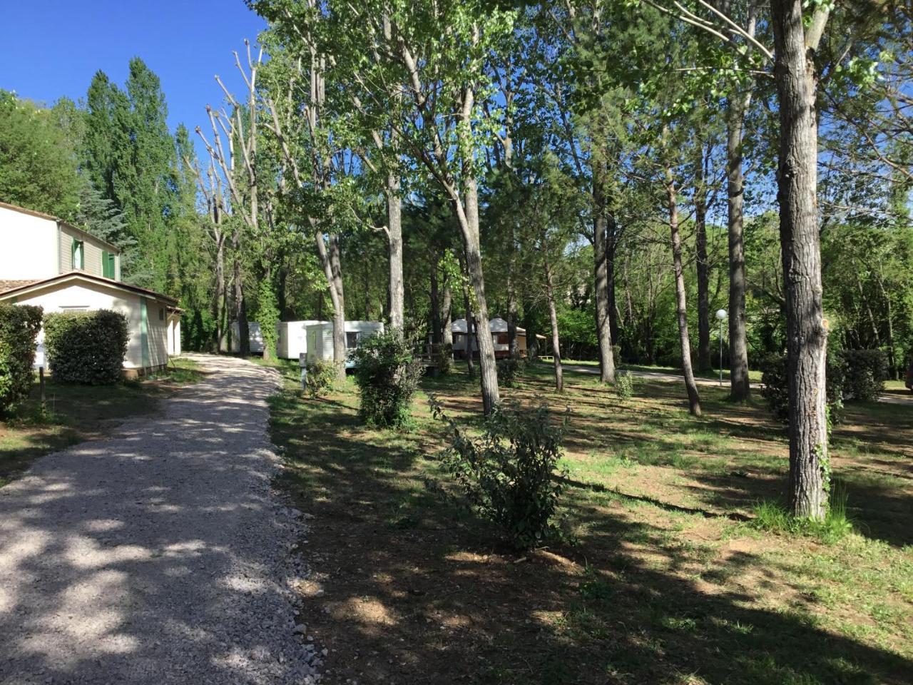 Camping De Graniers Monoblet Экстерьер фото