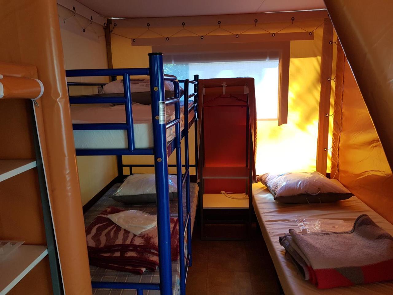 Camping De Graniers Monoblet Экстерьер фото