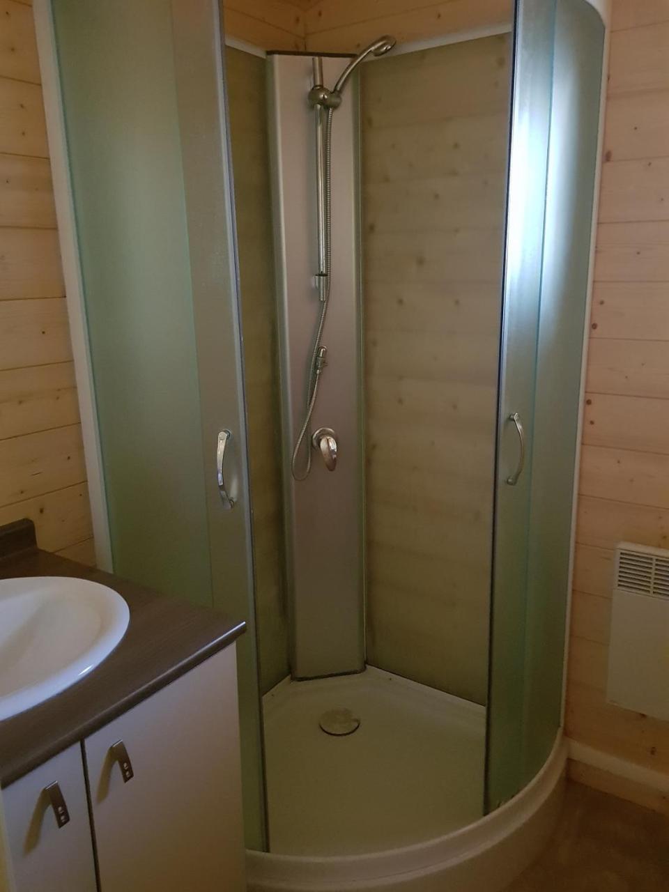 Camping De Graniers Monoblet Экстерьер фото